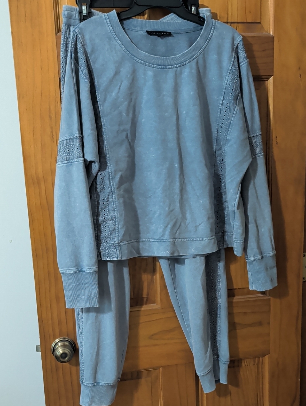 Washed Blue Sweatshirt and Jogger Set Jane And Delancey, Size L